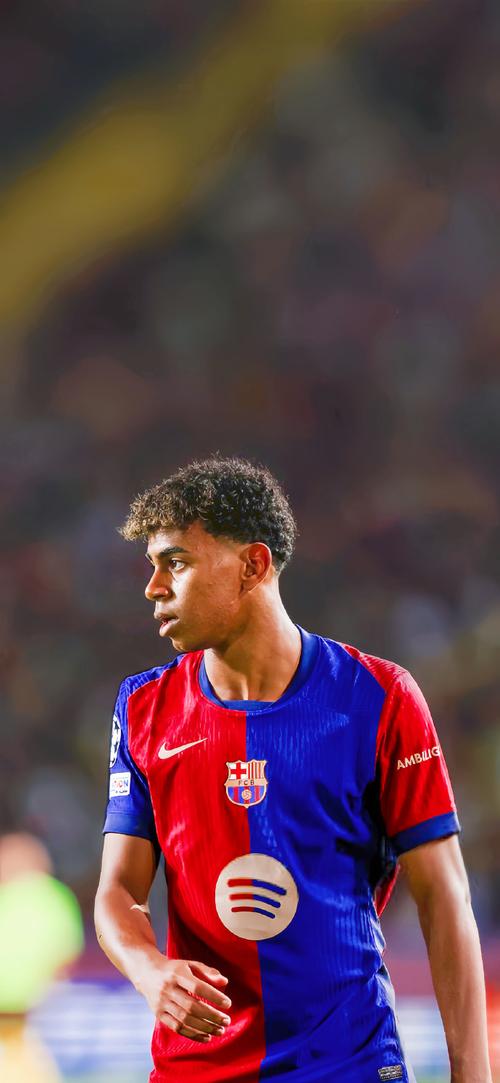 米兰冬窗急寻中锋：莱奥撑不起停区，谁能补上争冠最后一块拼图？