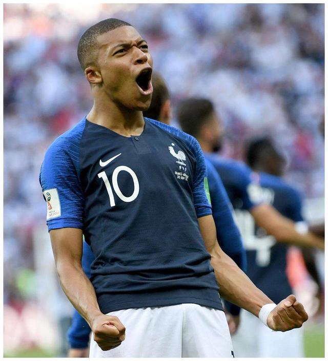 湖人詹姆斯关键三分锁定胜利