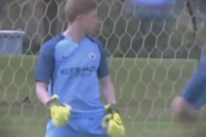 阿森纳主场遭维拉逆转，失去三分，表现不佳，球迷失望。